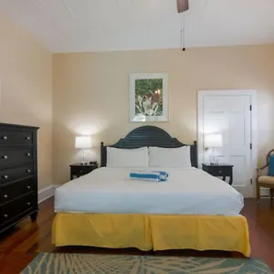 ambrosia-key-west.hotels-in-key-west.com/