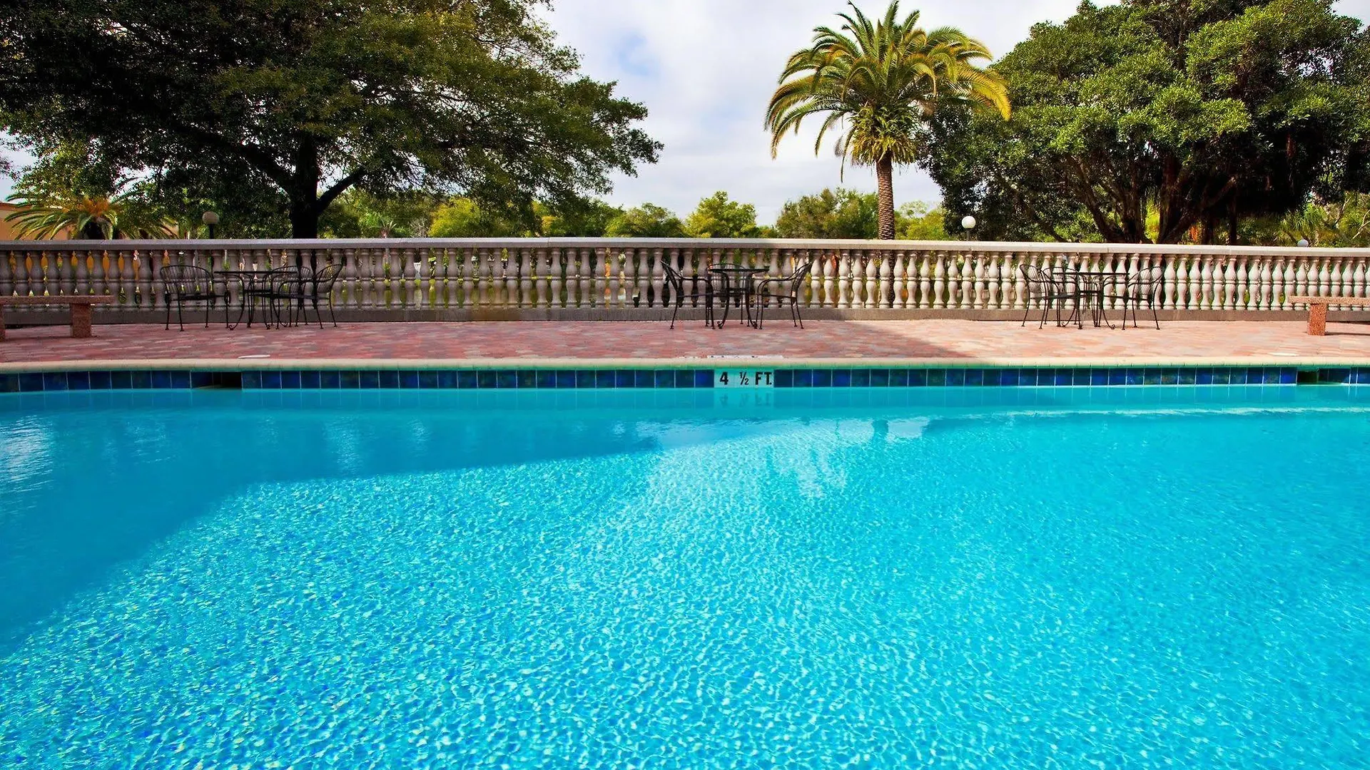 Country Inn & Suites By Radisson, Rj Stadium - Tampa Airport East